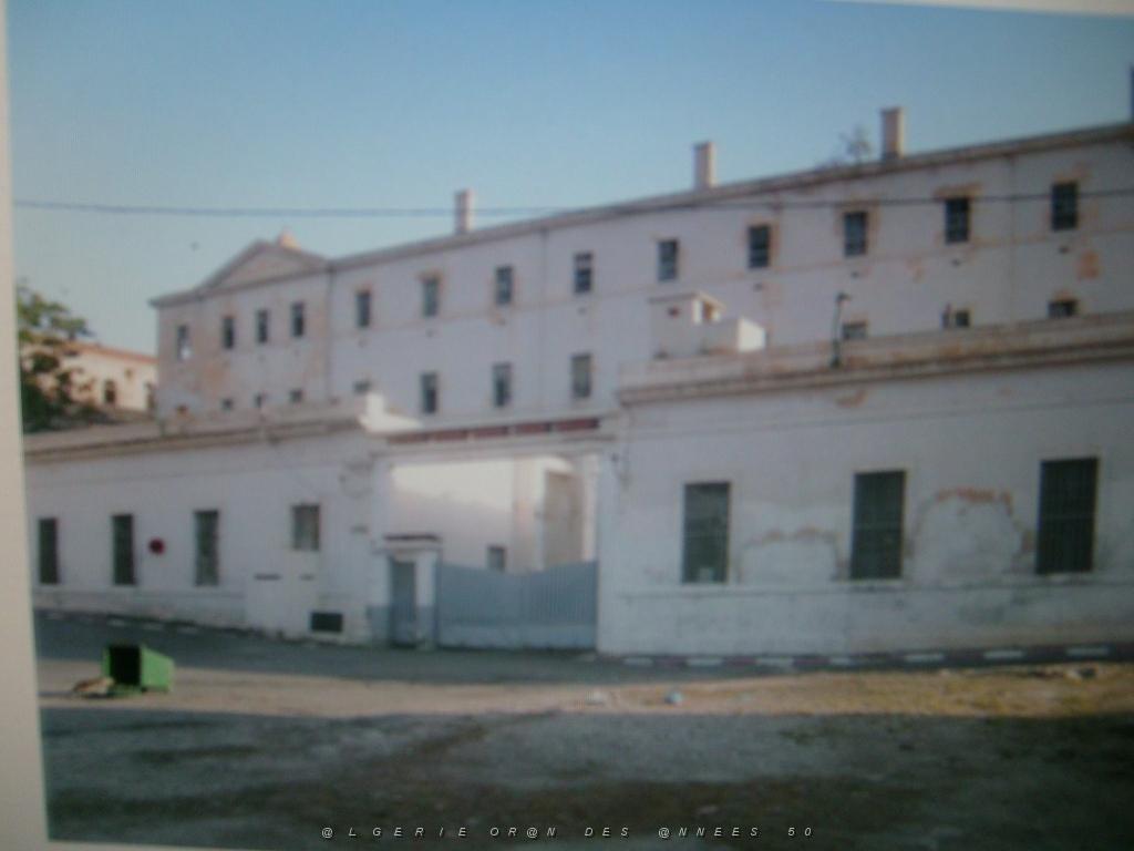 l'hopital baudens  a oran.jpg -  